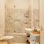 Appartamento Liberdade Garden & Indoor Pool By Lovelystay Lisbona