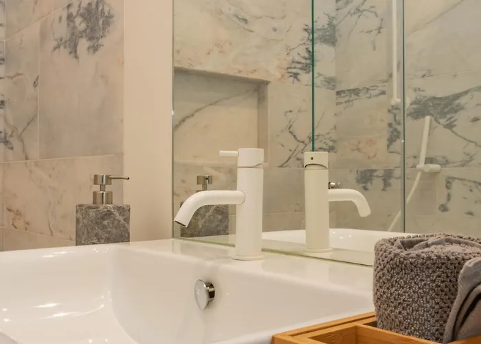 Liberdade Garden & Indoor Pool By Lovelystay * Lisboa